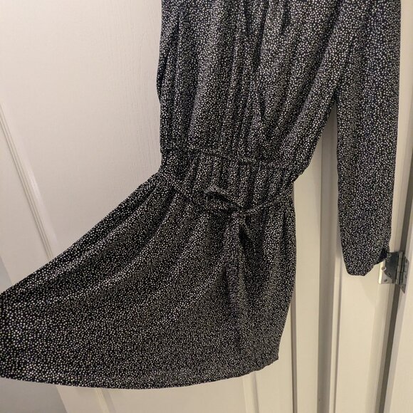 GAP Long Sleeved, V-Neck Dress, Size XS, Black with White Hearts - Picture 4 of 5